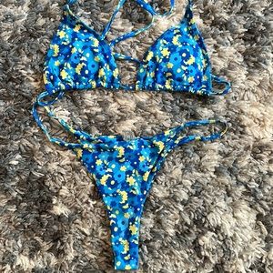 SHEIN Floral Bikini Set